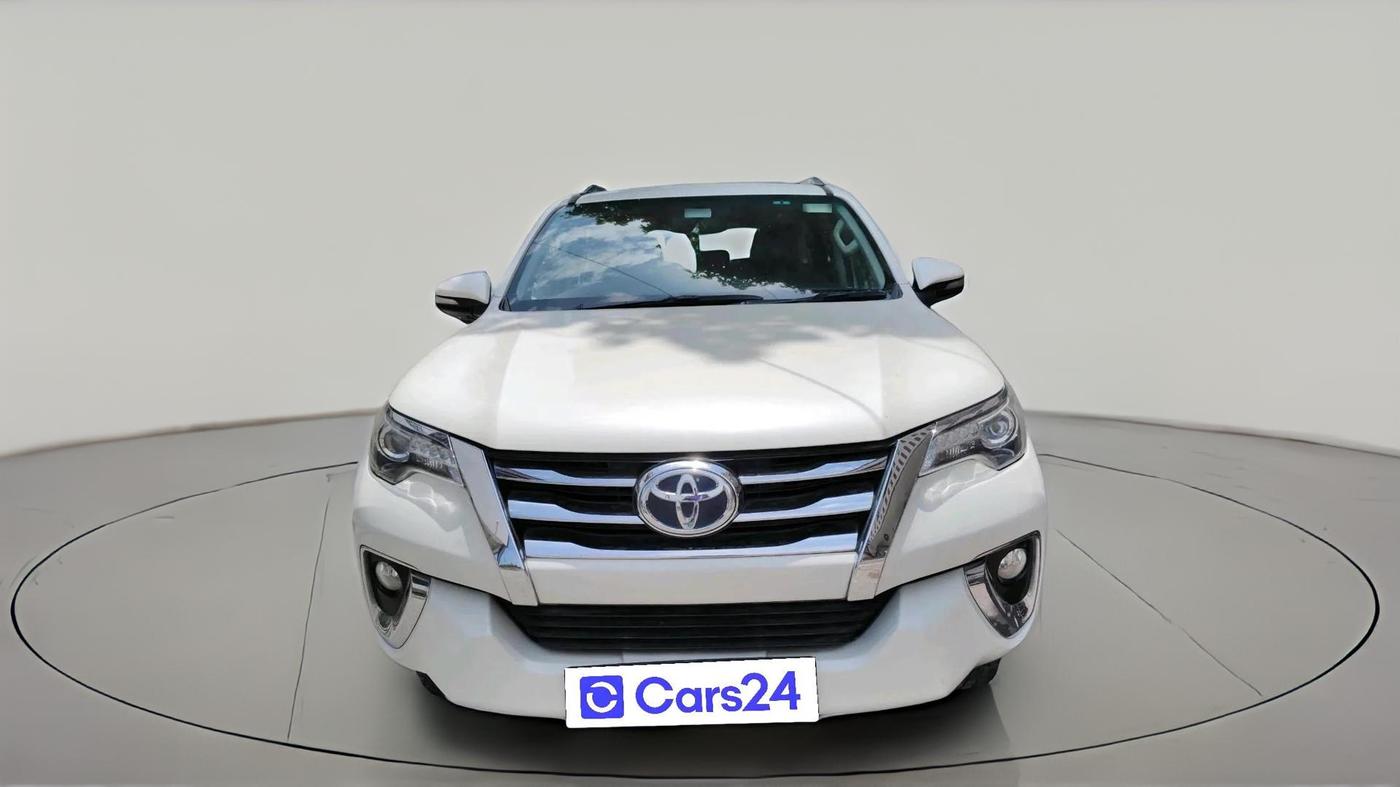2017 Toyota Fortuner 2.8 4X2 AT, Diesel, Automatic, 95,361 km, exterior