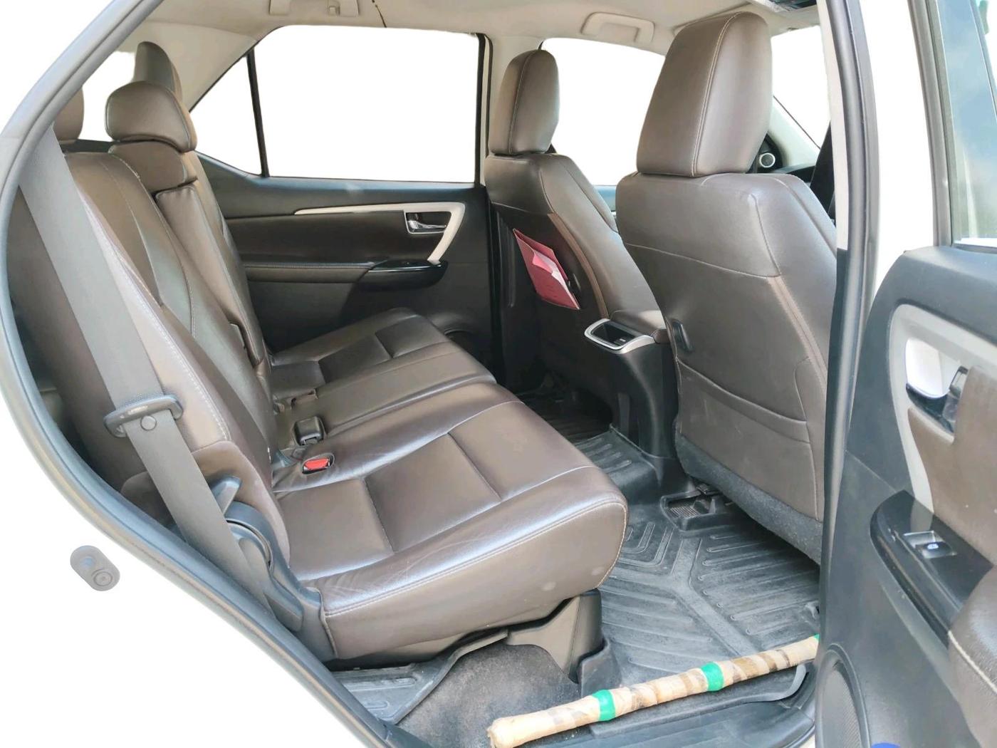 2017 Toyota Fortuner 2.8 4X2 AT, Diesel, Automatic, 95,361 km, interior