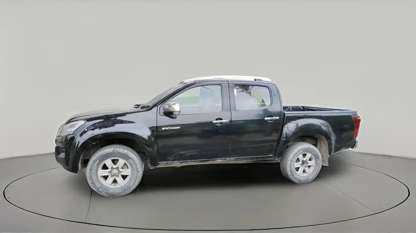 2017 ISUZU D-Max V Cross 4*4 MT, Diesel, Manual, 1,18,500 km, exterior
