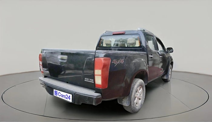 2017 ISUZU D-Max V Cross 4*4 MT, Diesel, Manual, 1,18,260 km, exterior