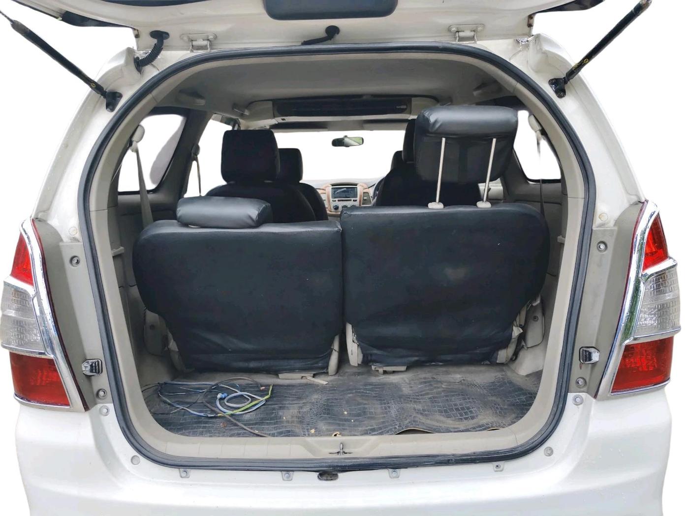 2013 Toyota Innova 2.5 G 7 STR, Diesel, Manual, 2,74,625 km, exterior