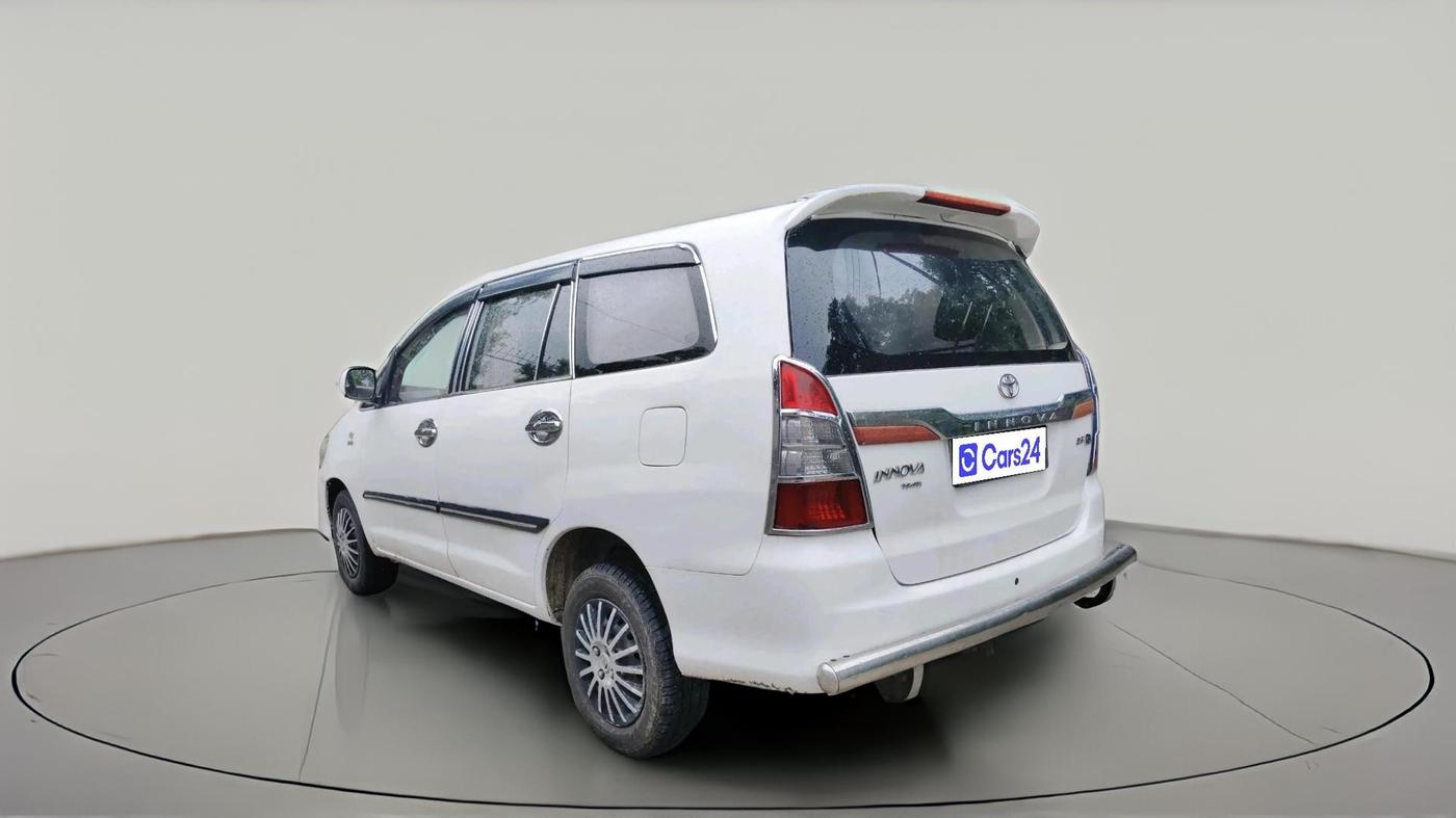 2013 Toyota Innova 2.5 G 7 STR, Diesel, Manual, 2,74,625 km, exterior