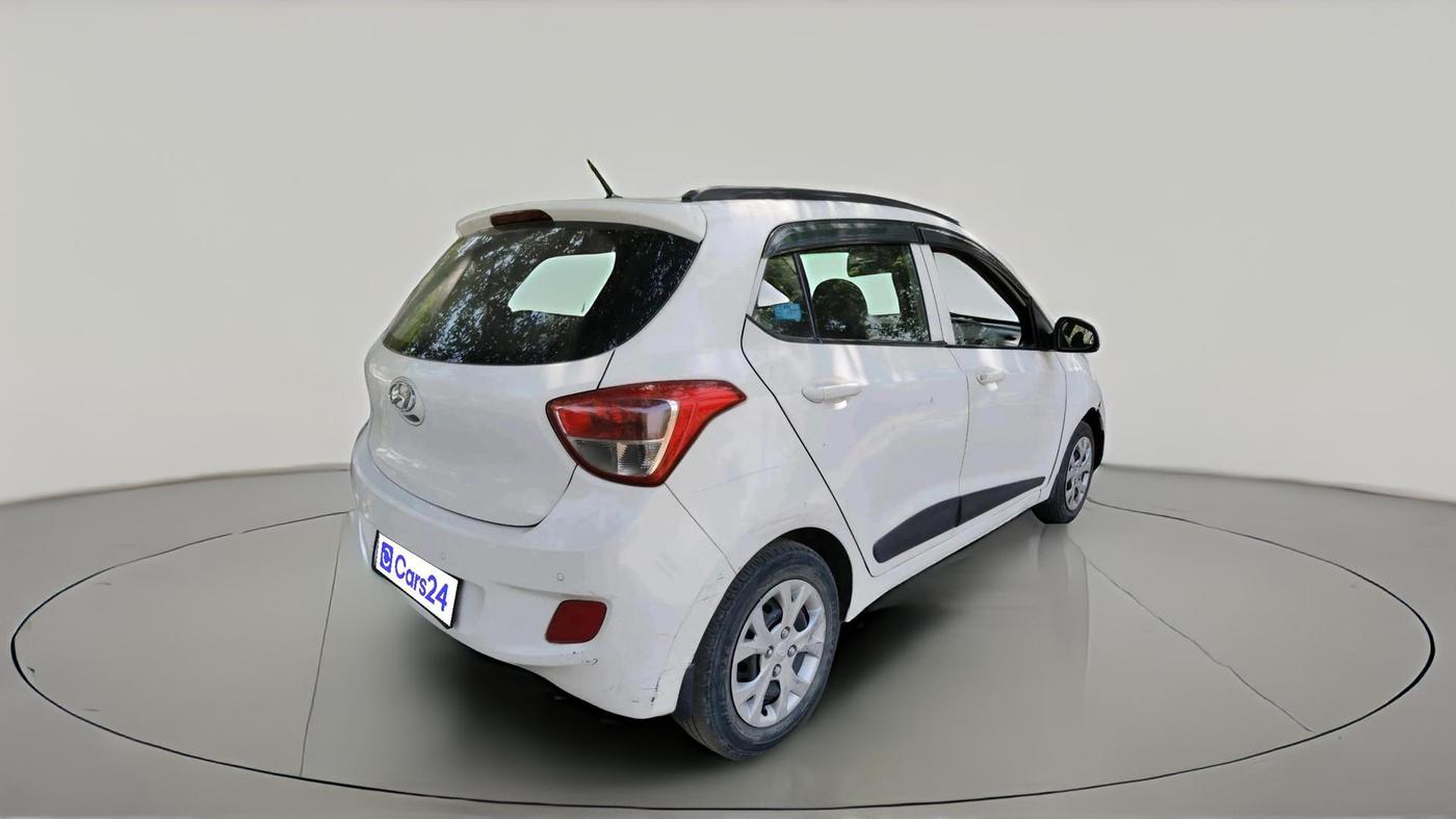 2016 Hyundai Grand i10 SPORTZ 1.2 KAPPA VTVT, Petrol, Manual, 1,80,683 km, exterior