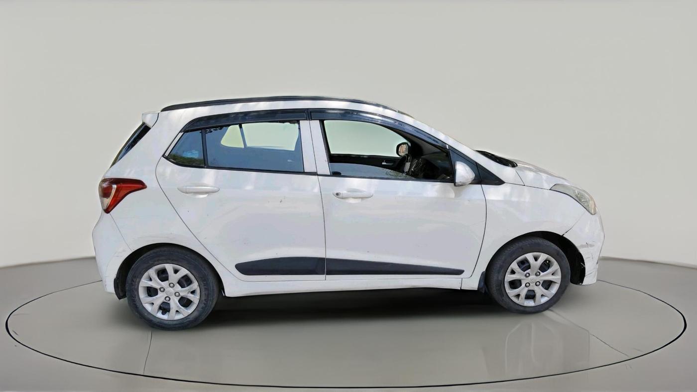 2016 Hyundai Grand i10 SPORTZ 1.2 KAPPA VTVT, Petrol, Manual, 1,80,683 km, exterior