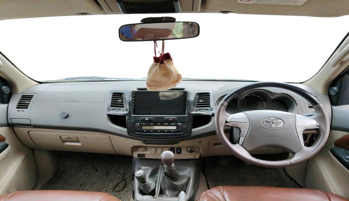 2012 Toyota Fortuner 3.0 4X4 MT, Diesel, Manual, 1,84,324 km, interior