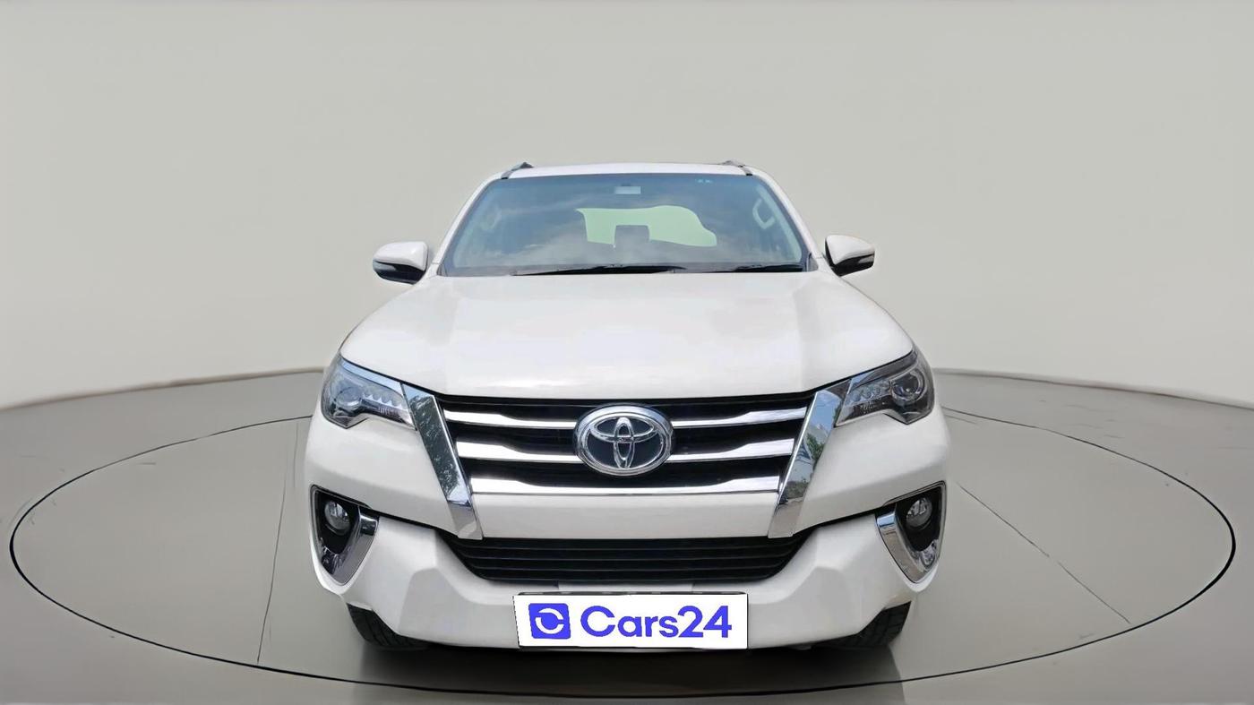 2017 Toyota Fortuner 2.8 4X2 AT, Diesel, Automatic, 42,997 km, exterior