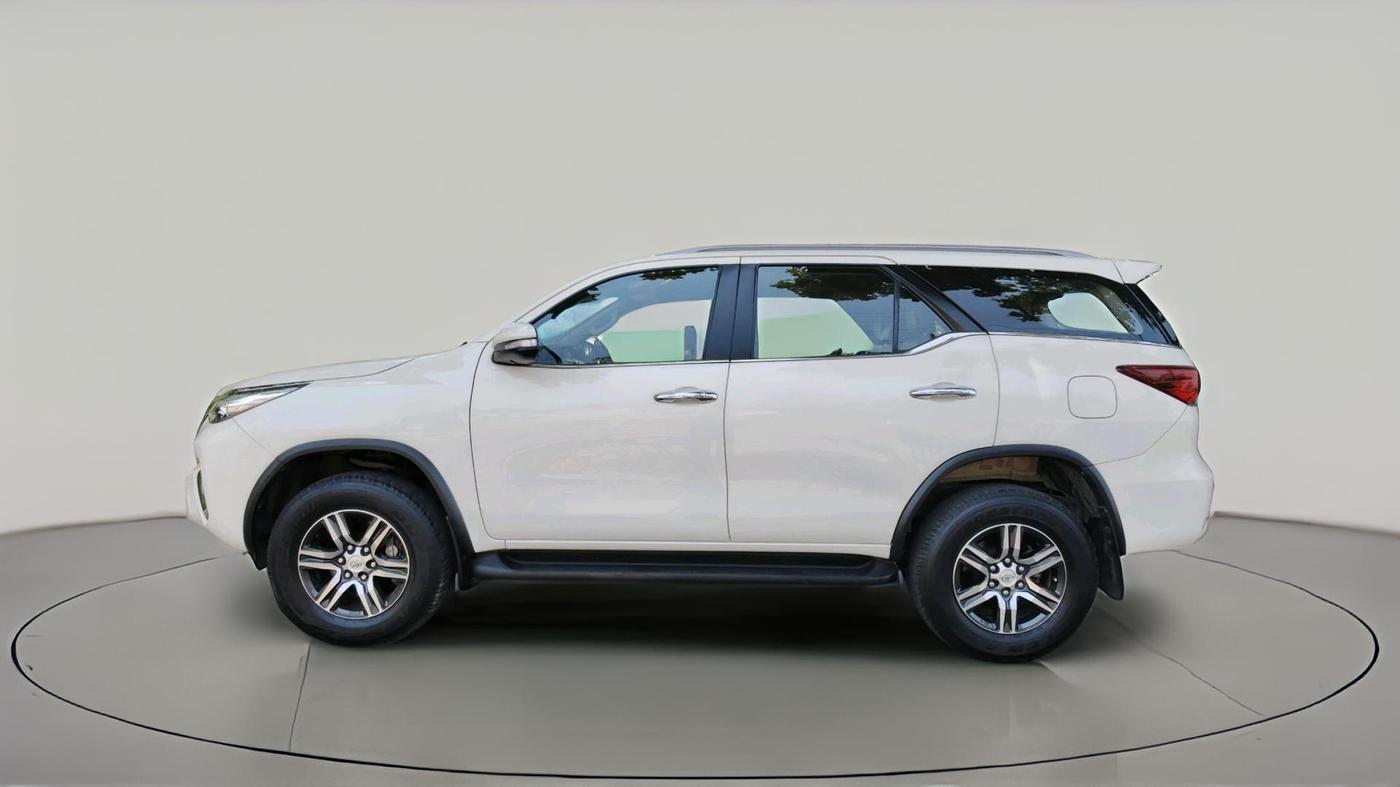 2017 Toyota Fortuner 2.8 4X2 AT, Diesel, Automatic, 42,997 km, exterior