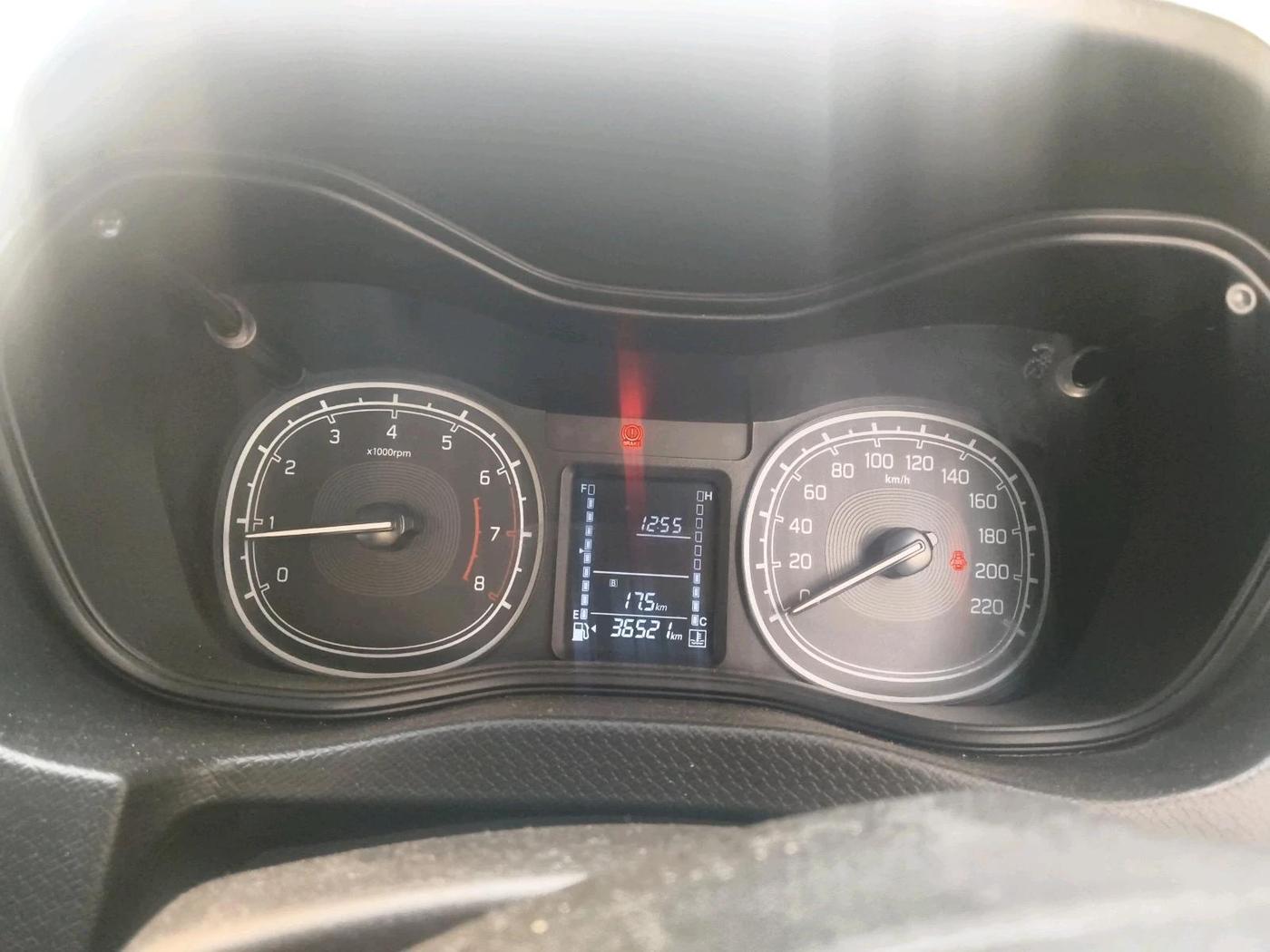2022 Maruti BREZZA VXI, CNG, Manual, 36,521 km, interior