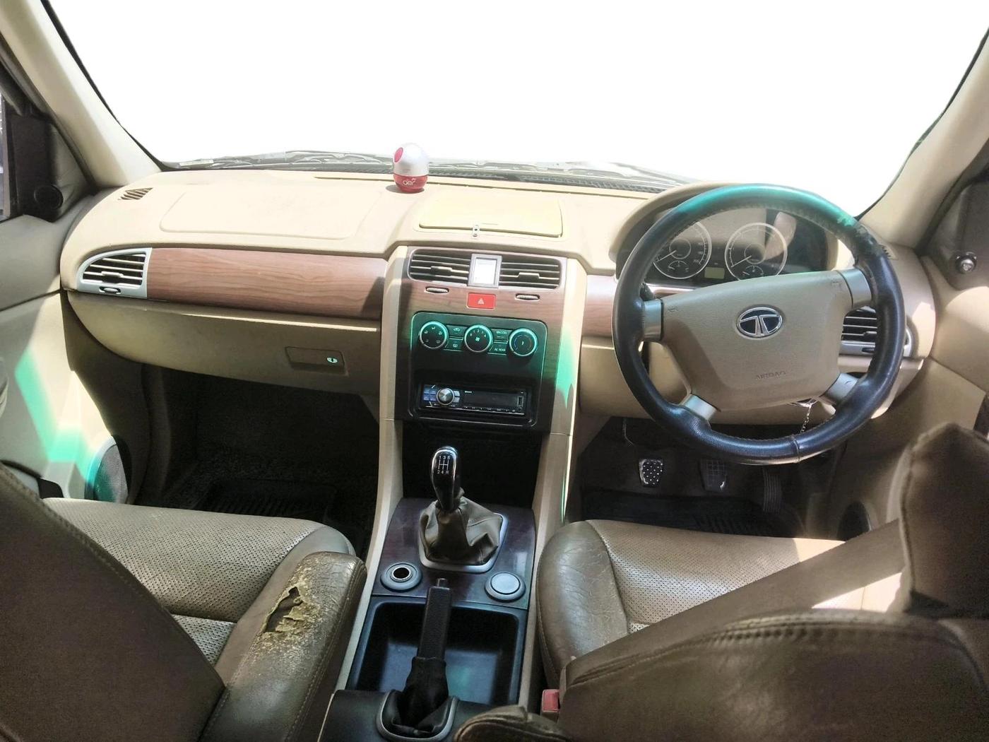 2013 Tata Safari 4X2 VX DICOR 2.2 VTT, Diesel, Manual, 76,572 km, interior