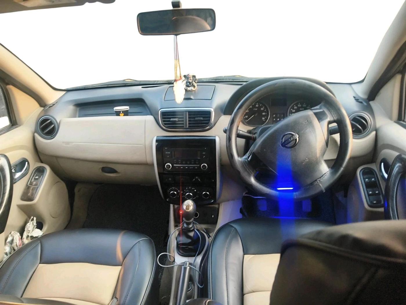 2013 Nissan Terrano XV D THP 110 PS, Diesel, Manual, 1,40,751 km, interior