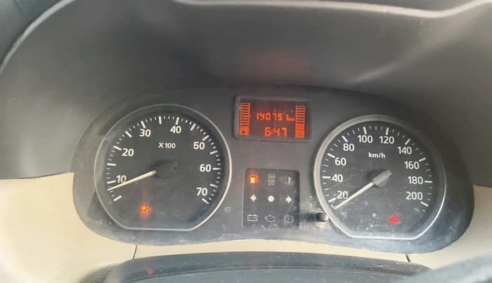 2013 Nissan Terrano XV D THP 110 PS, Diesel, Manual, 1,40,751 km, interior
