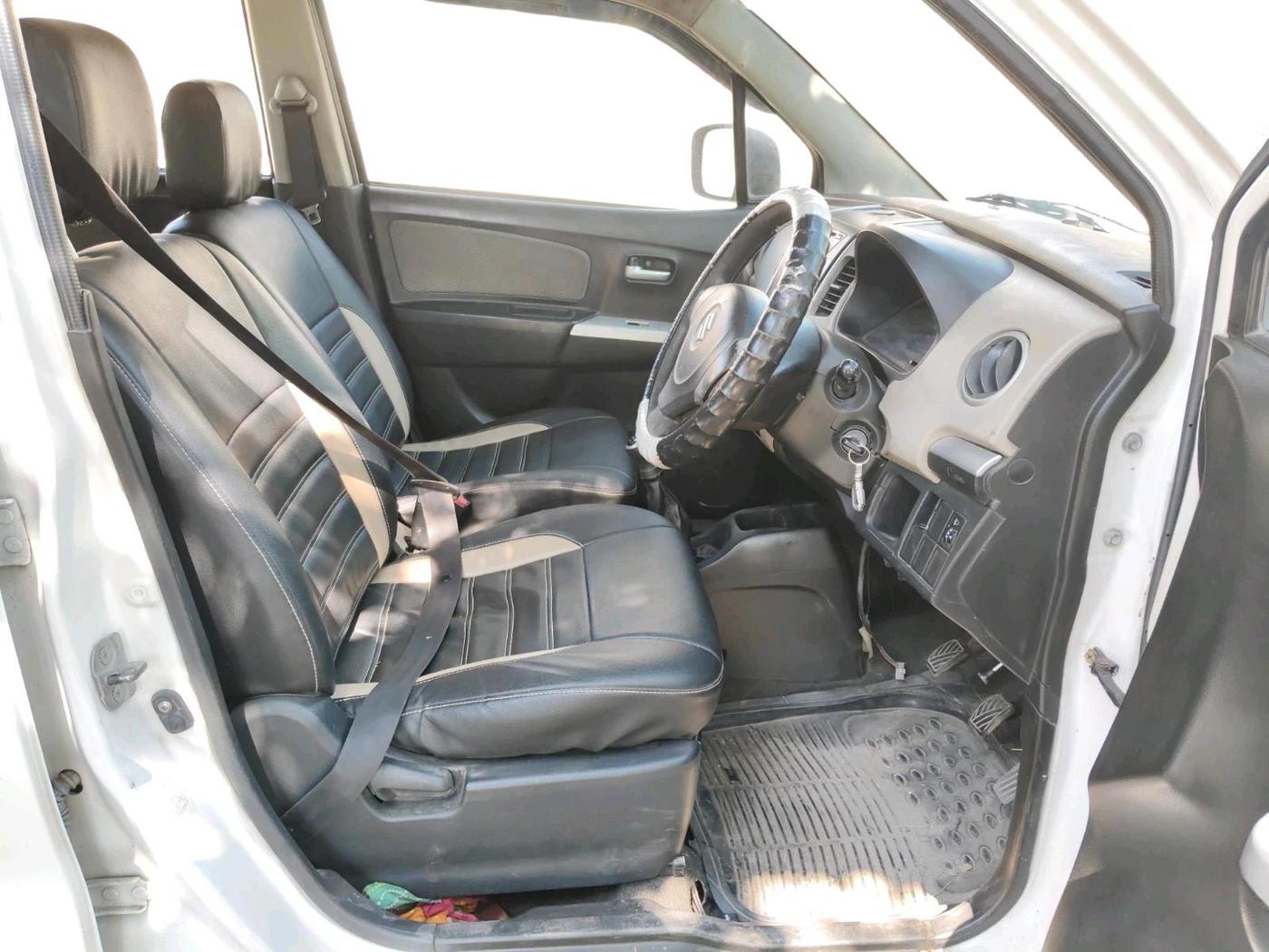2016 Maruti Wagon R 1.0 LXI, Petrol, Manual, 1,03,024 km, interior