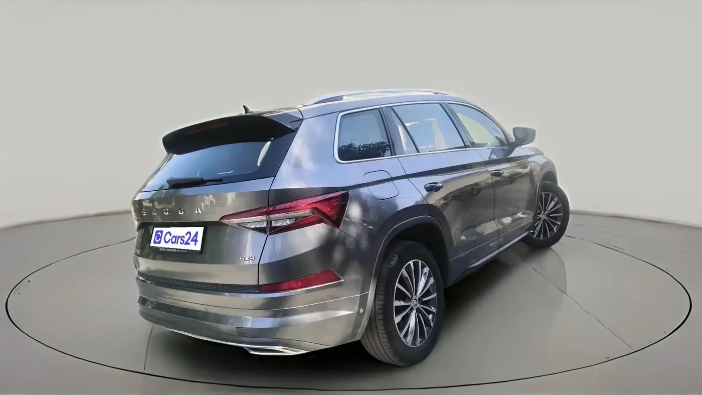 2022 Skoda Kodiaq L&K, Petrol, Automatic, 1,01,001 km, exterior