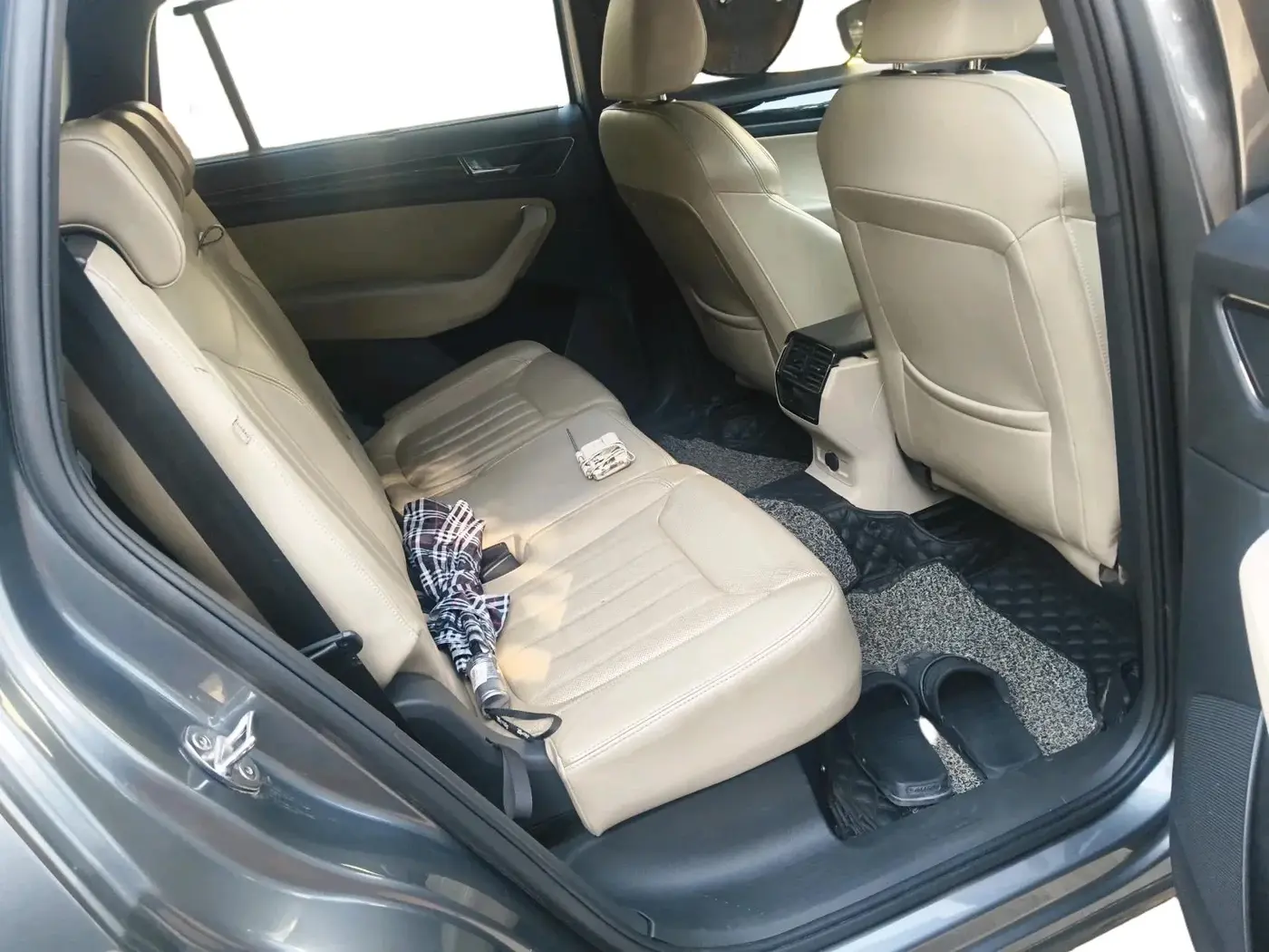 2022 Skoda Kodiaq L&K, Petrol, Automatic, 1,01,001 km, interior