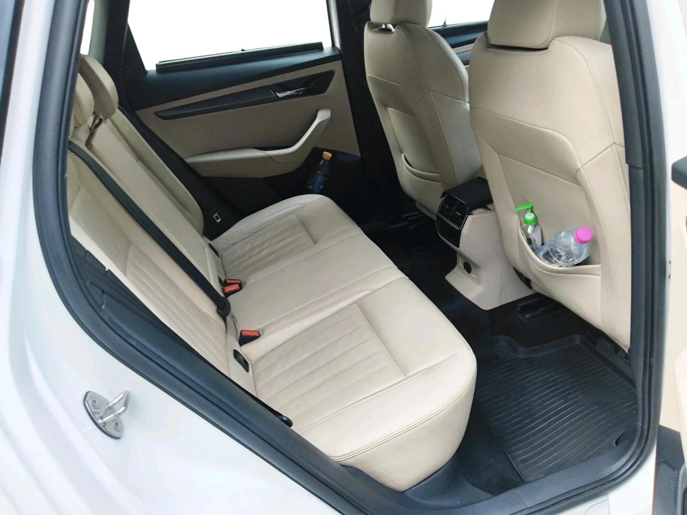 2020 Skoda Karoq STYLE 1.5 TSI AT, Petrol, Automatic, 1,05,587 km, interior
