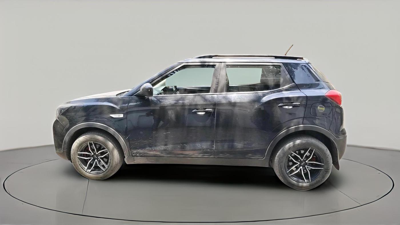 2023 Mahindra XUV300 W6 1.5 Diesel, Diesel, Manual, 60,684 km, exterior