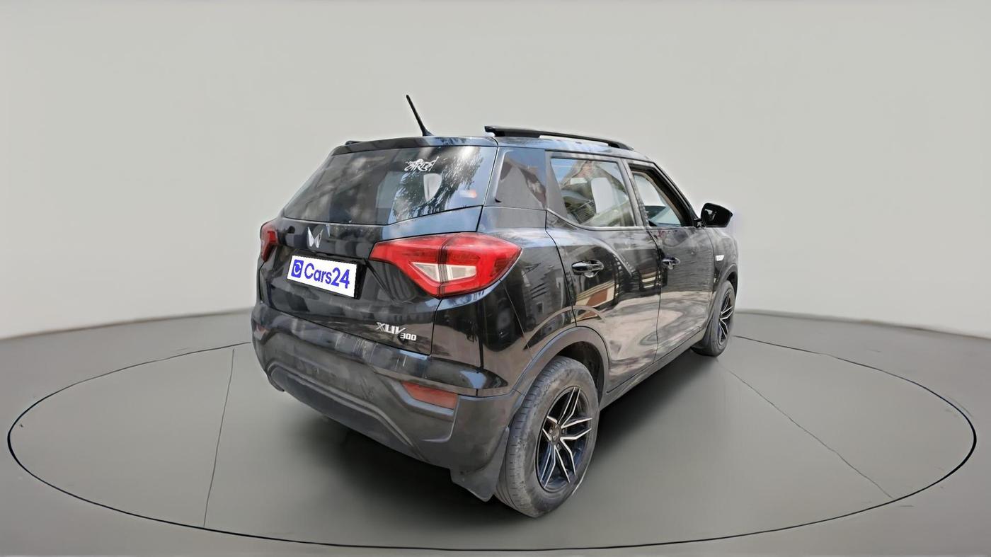 2023 Mahindra XUV300 W6 1.5 Diesel, Diesel, Manual, 60,684 km, exterior