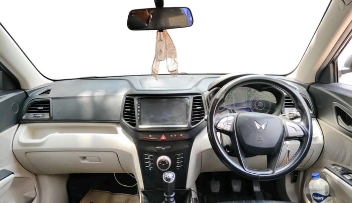 2023 Mahindra XUV300 W6 1.5 Diesel, Diesel, Manual, 60,684 km, interior