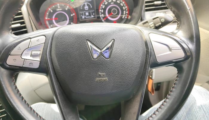 2023 Mahindra XUV300 W6 1.5 Diesel, Diesel, Manual, 60,684 km, interior