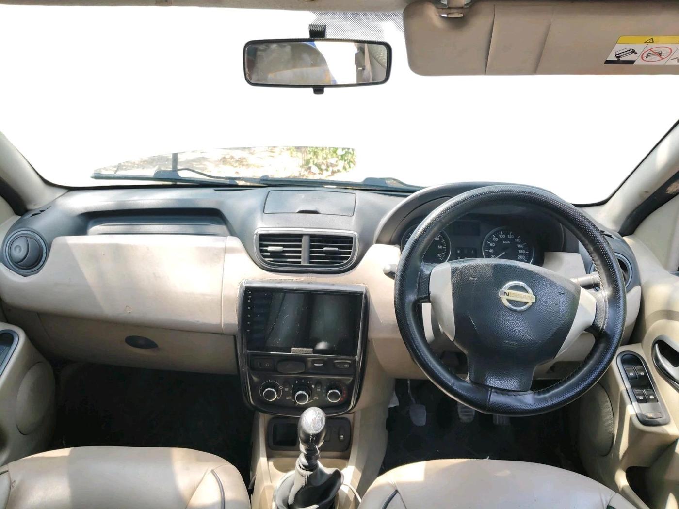 2014 Nissan Terrano XV D THP PREMIUM 110 PS, Diesel, Manual, 95,350 km, interior