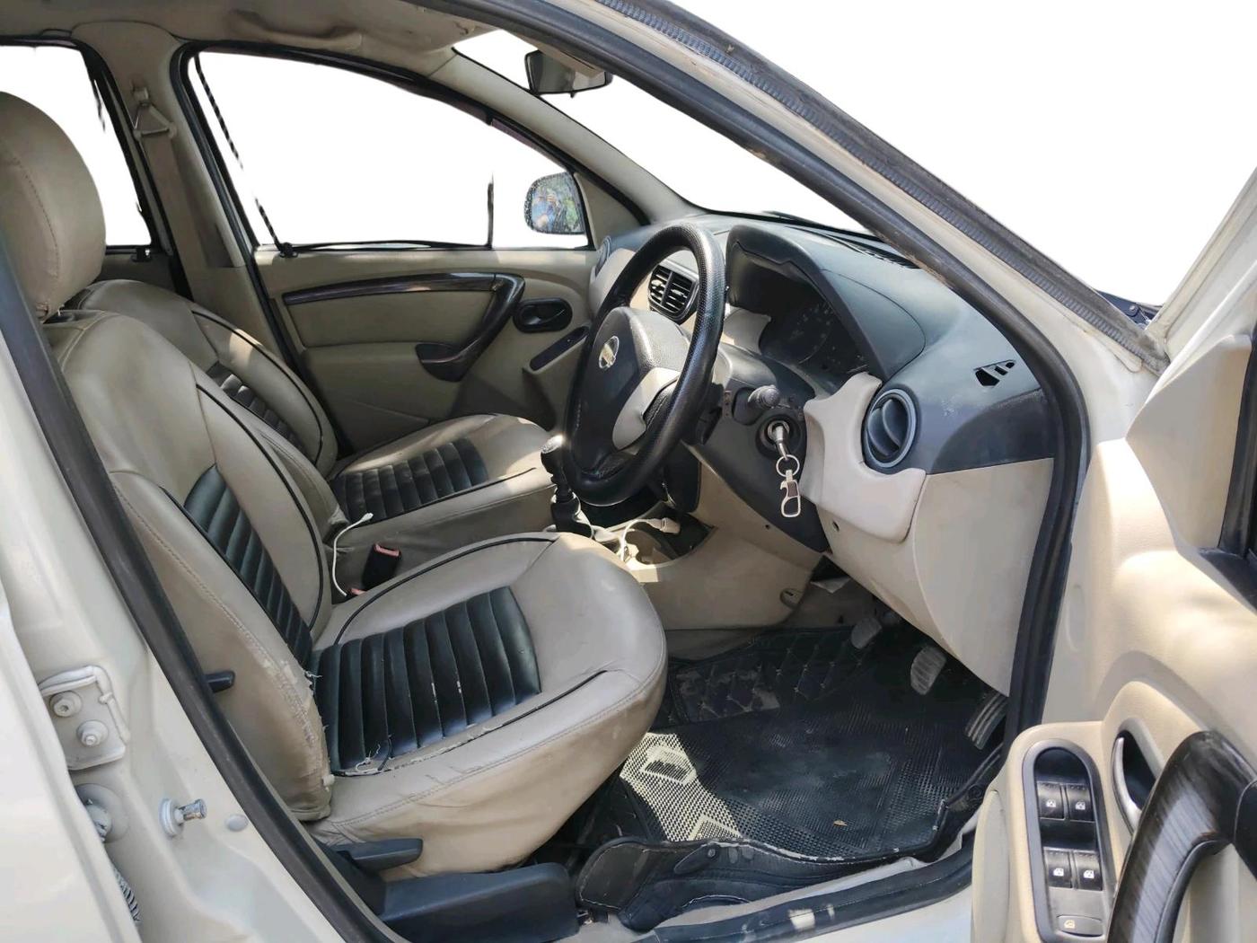2014 Nissan Terrano XV D THP PREMIUM 110 PS, Diesel, Manual, 95,350 km, interior