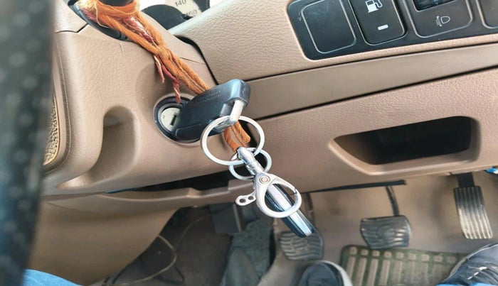 2012 Mahindra Xylo E4 BS-III, Diesel, Manual, 1,83,000 km, interior