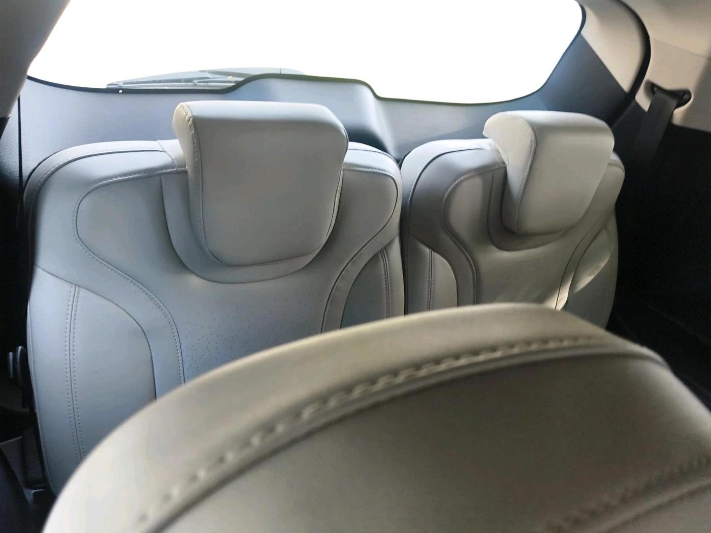 2024 Mahindra XUV700 AX 7 D AT 7 STR, Diesel, Automatic, 26,672 km, interior