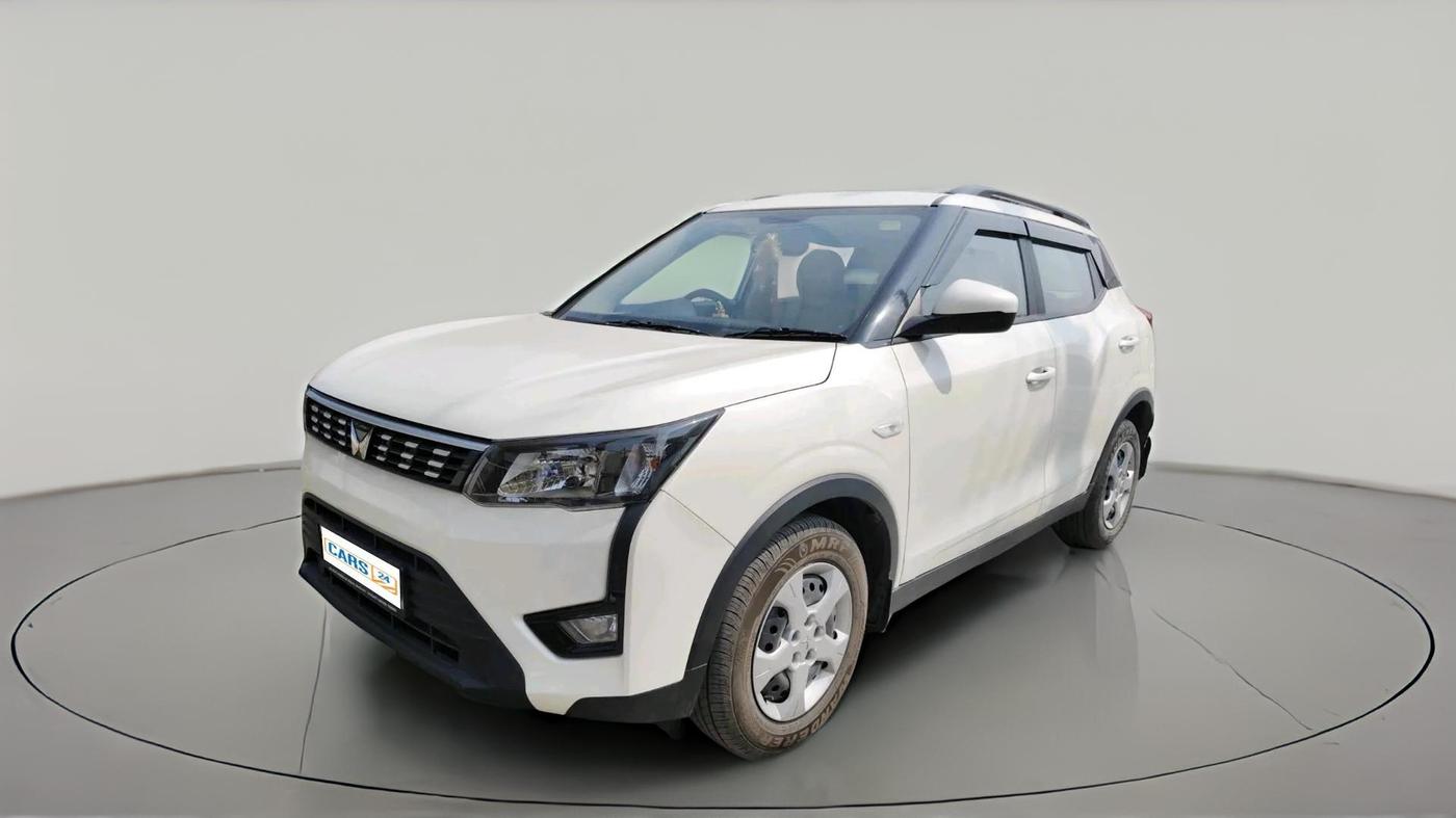 2022 Mahindra XUV300 W6 1.5 Sunroof Diesel, Diesel, Manual, 17,000 km, exterior