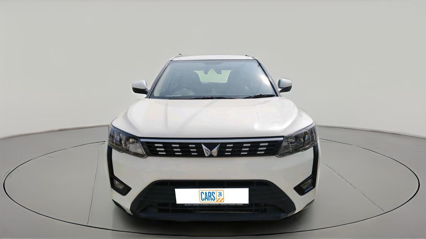 2022 Mahindra XUV300 W6 1.5 Sunroof Diesel, Diesel, Manual, 17,000 km, exterior
