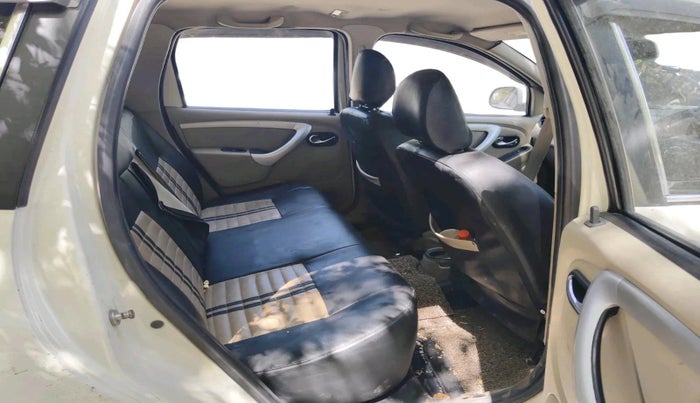 2015 Nissan Terrano XL (D), Diesel, Manual, 1,14,809 km, interior