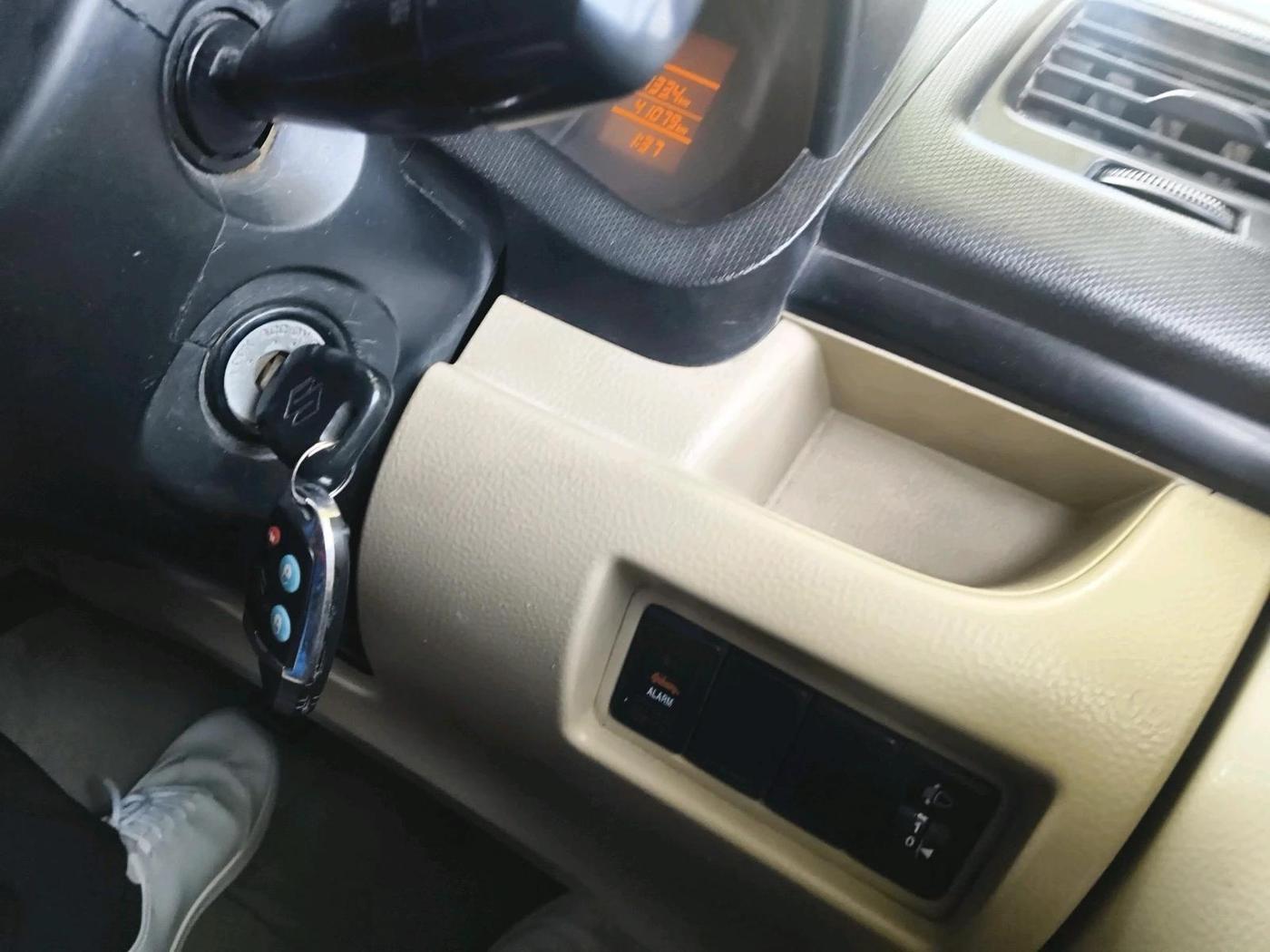 2013 Maruti Swift Dzire LXI, Petrol, Manual, 41,079 km, interior