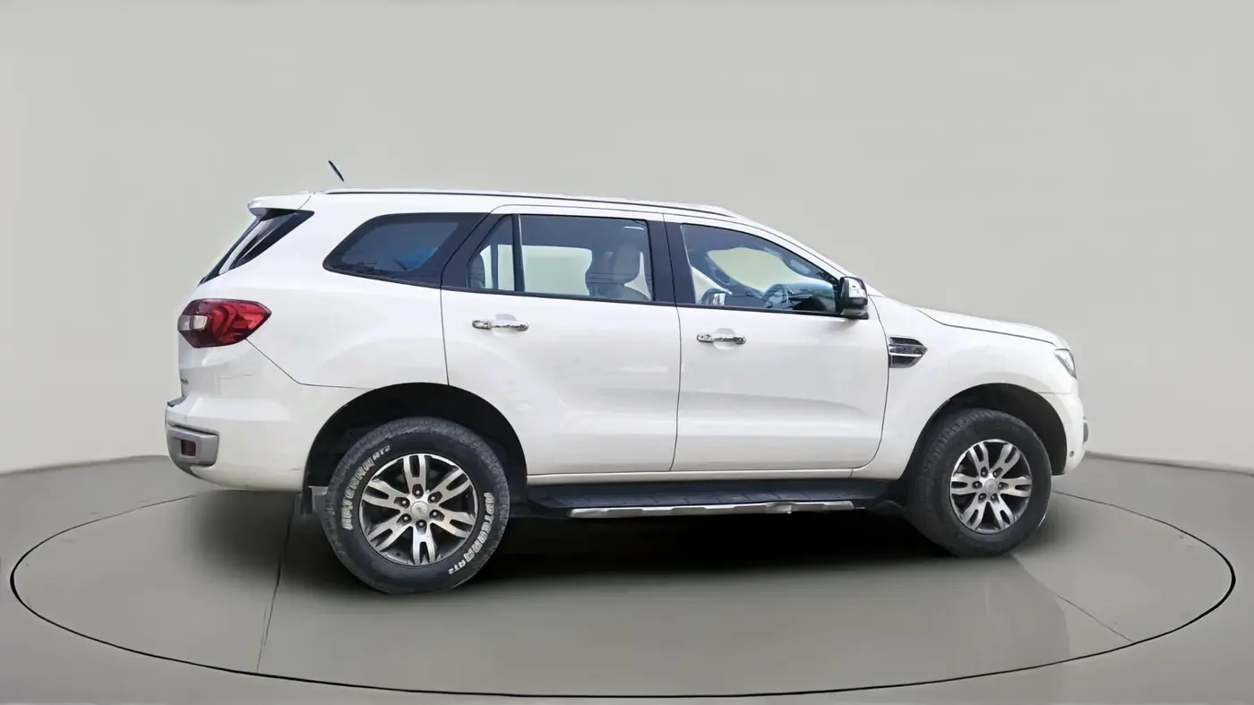 2018 Ford Endeavour TITANIUM 3.2 4X4 AT, Diesel, Automatic, 1,64,642 km, exterior