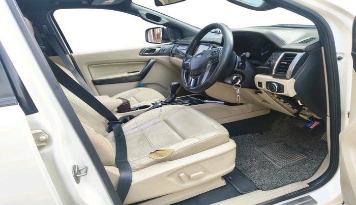 2018 Ford Endeavour TITANIUM 3.2 4X4 AT, Diesel, Automatic, 1,64,642 km, interior