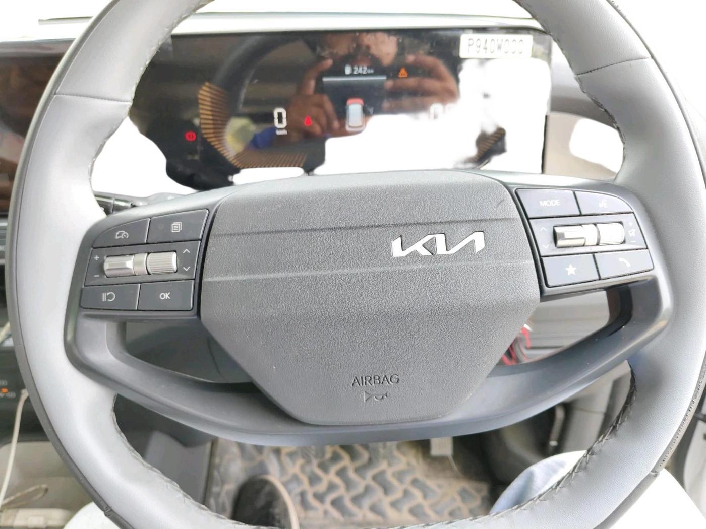 2025 KIA SYROS  HTX 1.0 Turbo 6MT, Petrol, Manual, 25,220 km, interior