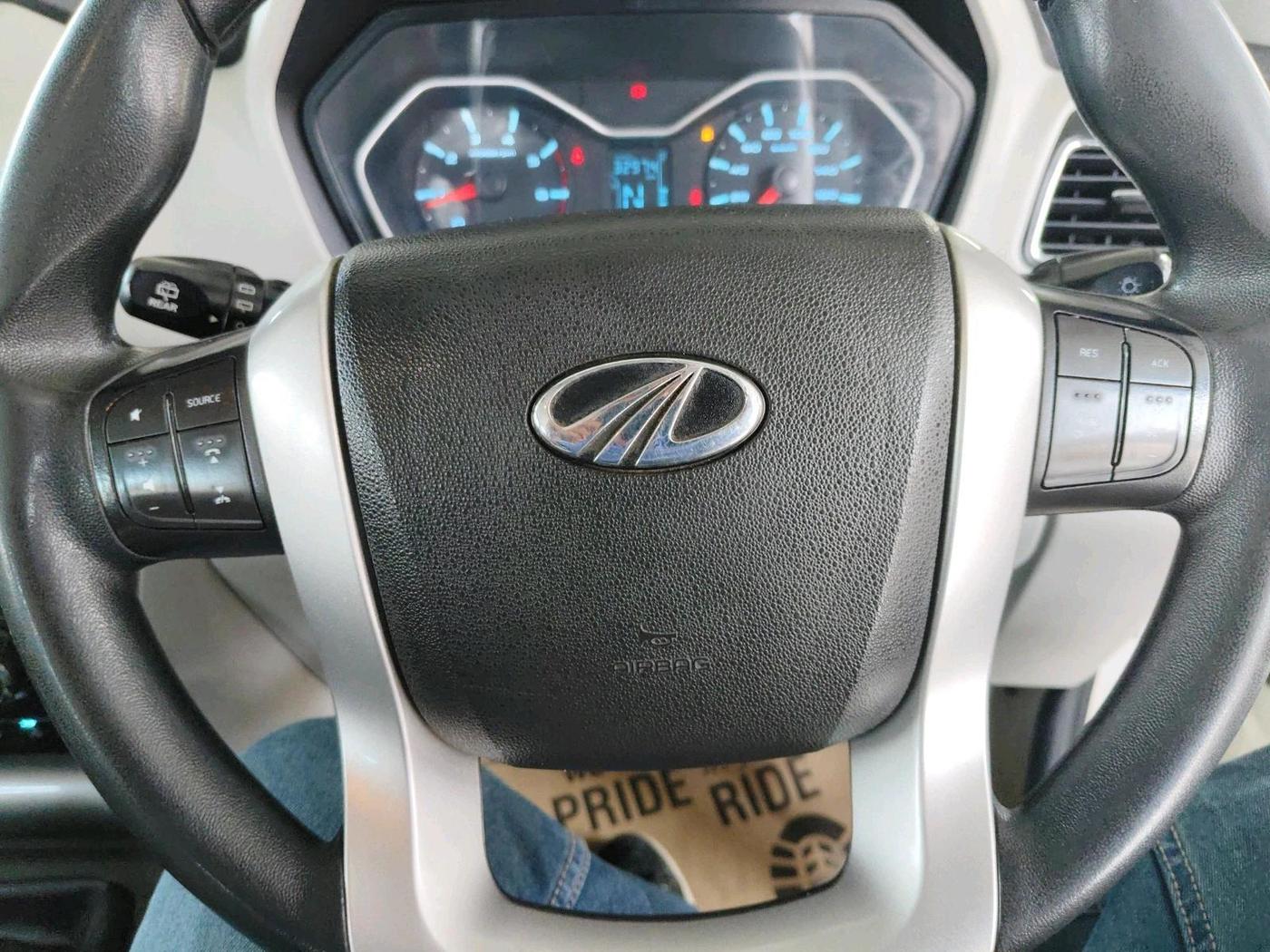 2017 Mahindra Scorpio S10 1.99 INTELLI-HYBRID, Diesel, Manual, 1,03,022 km, interior