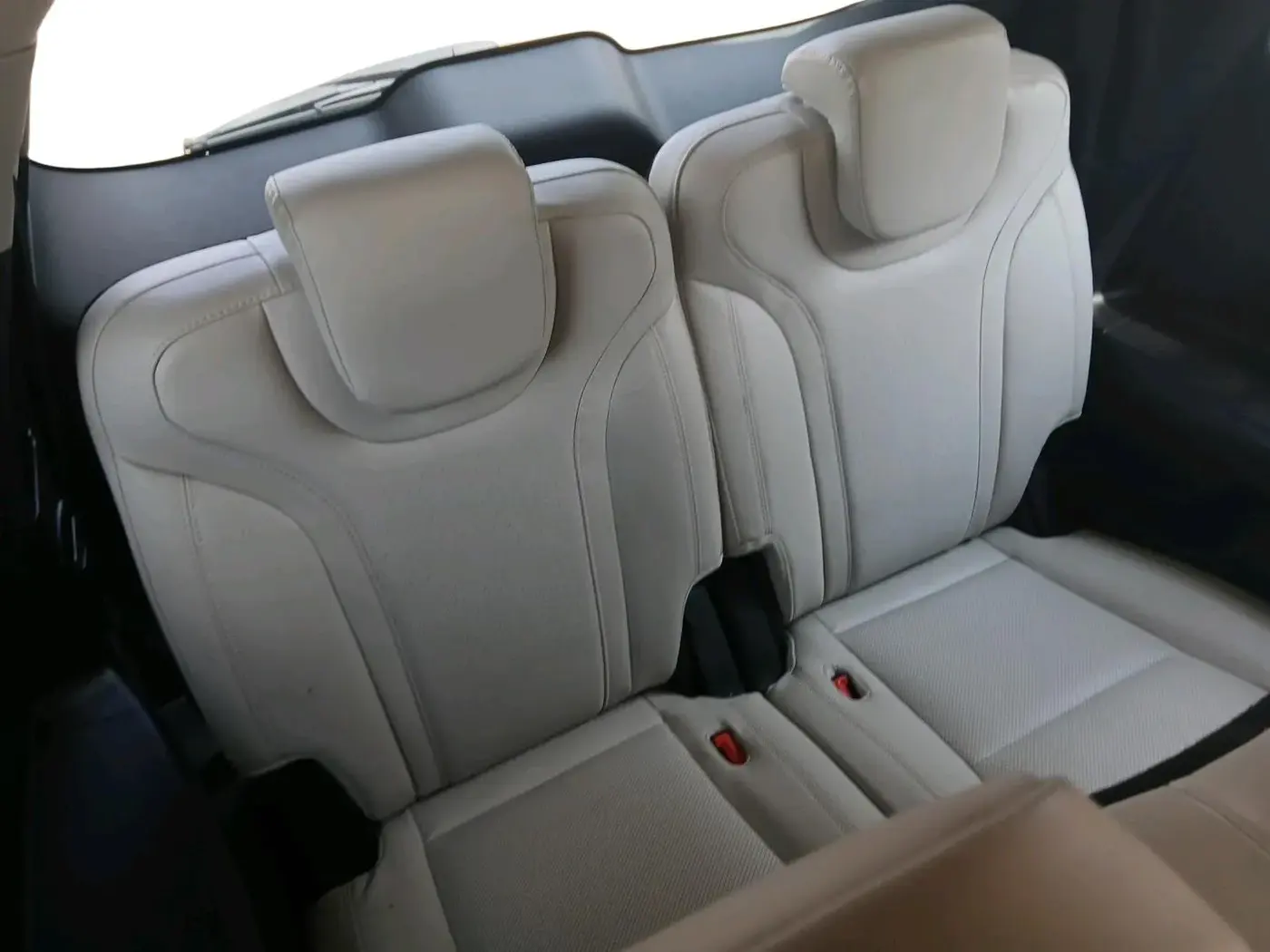2023 Mahindra XUV700 AX 7 D AT 7 STR, Diesel, Automatic, 39,836 km, interior