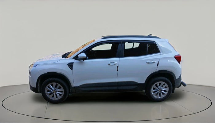 2025 Skoda Kylaq Signature, Petrol, Manual, 4,127 km, exterior