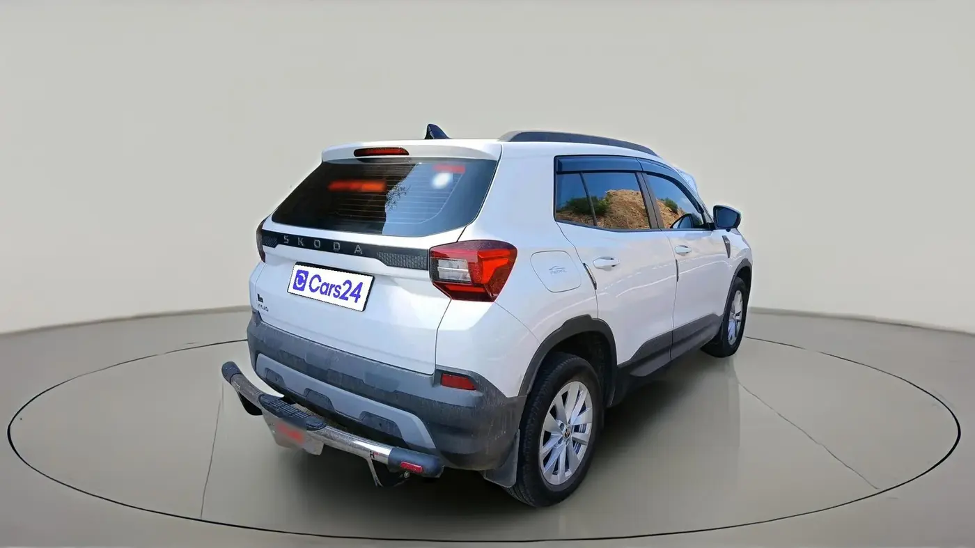 2025 Skoda Kylaq Signature, Petrol, Manual, 4,127 km, exterior