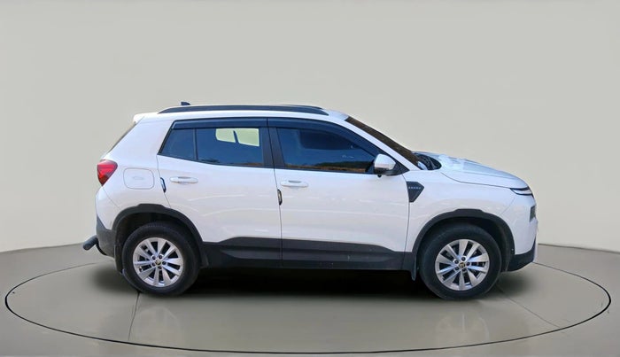 2025 Skoda Kylaq Signature, Petrol, Manual, 4,127 km, exterior