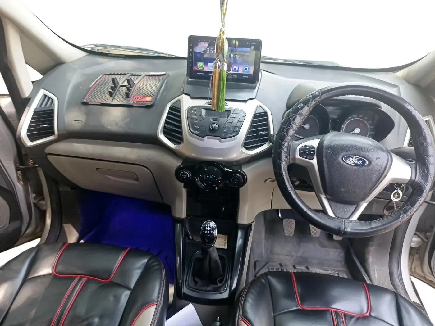 2015 Ford Ecosport TREND 1.5L DIESEL, Diesel, Manual, 1,28,896 km, interior