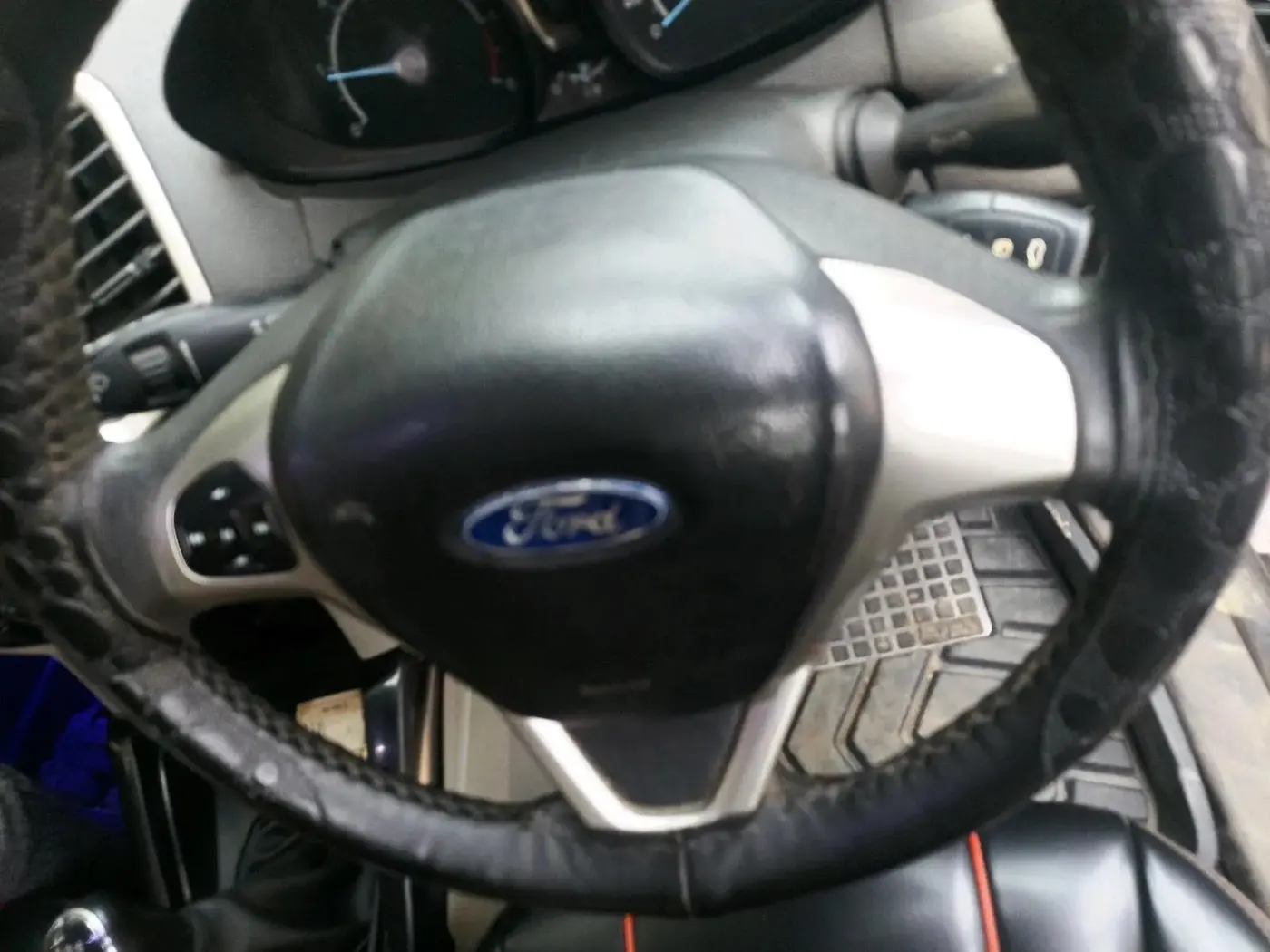 2015 Ford Ecosport TREND 1.5L DIESEL, Diesel, Manual, 1,28,896 km, interior