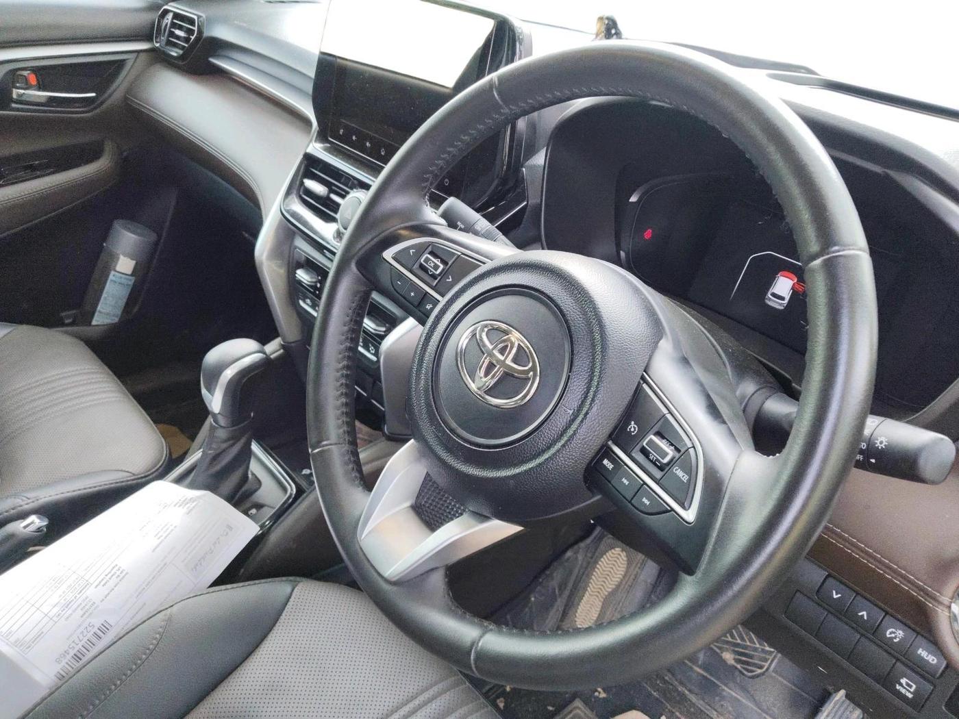 2025 Toyota URBAN CRUISER HYRYDER V HYBRID, Hybrid, Automatic, 17,774 km, interior