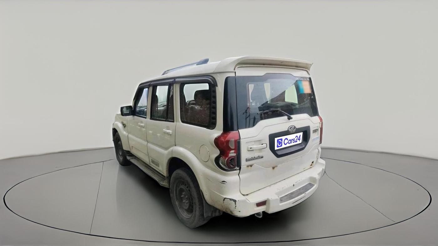2016 Mahindra Scorpio S6 PLUS, Diesel, Manual, 1,14,263 km, exterior