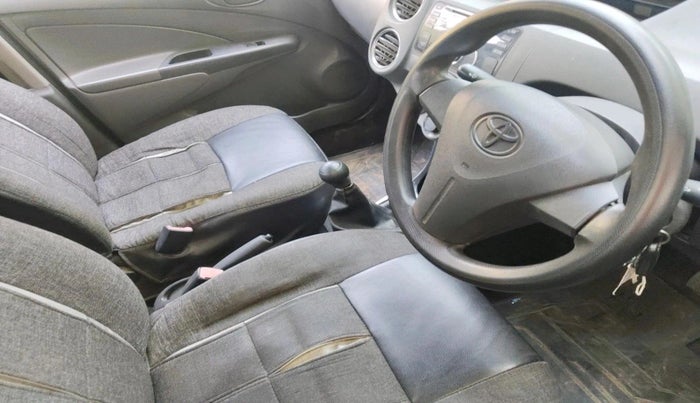 2013 Toyota Etios Liva G, Petrol, Manual, 61,315 km, interior