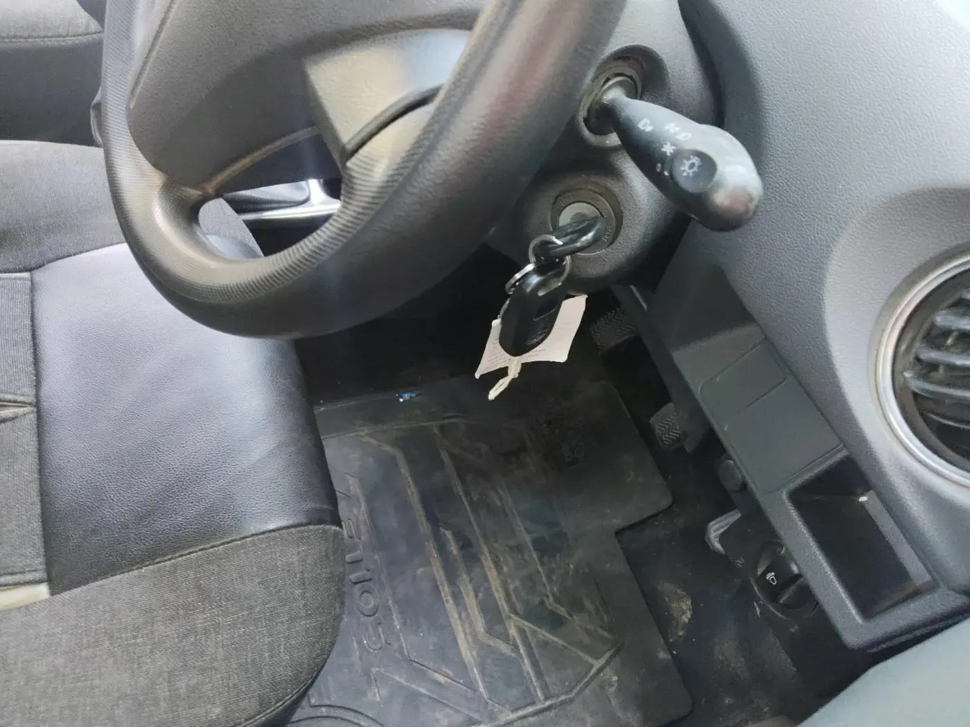 2013 Toyota Etios Liva G, Petrol, Manual, 61,315 km, interior