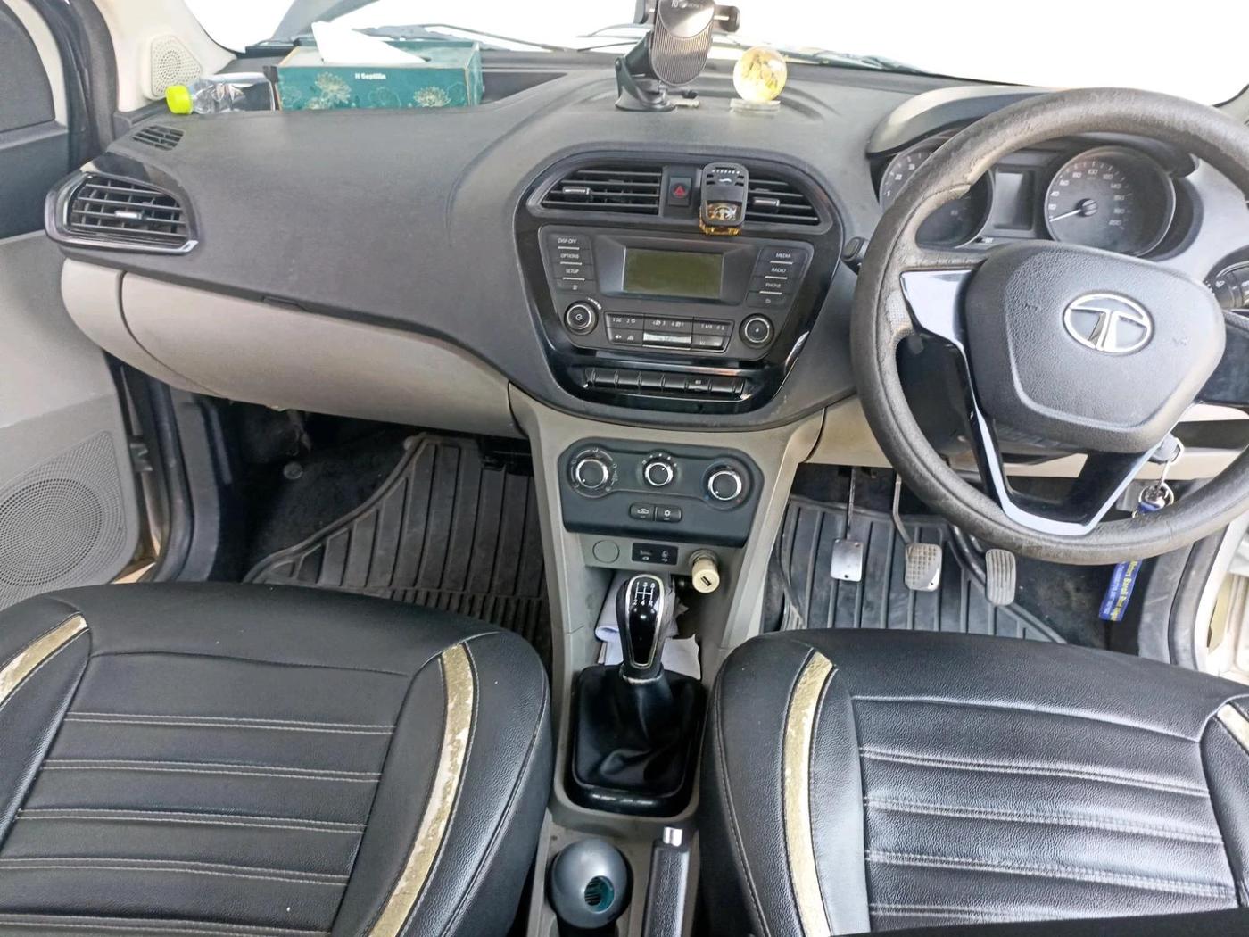 2018 Tata Tiago XT DIESEL, Diesel, Manual, 1,08,900 km, interior