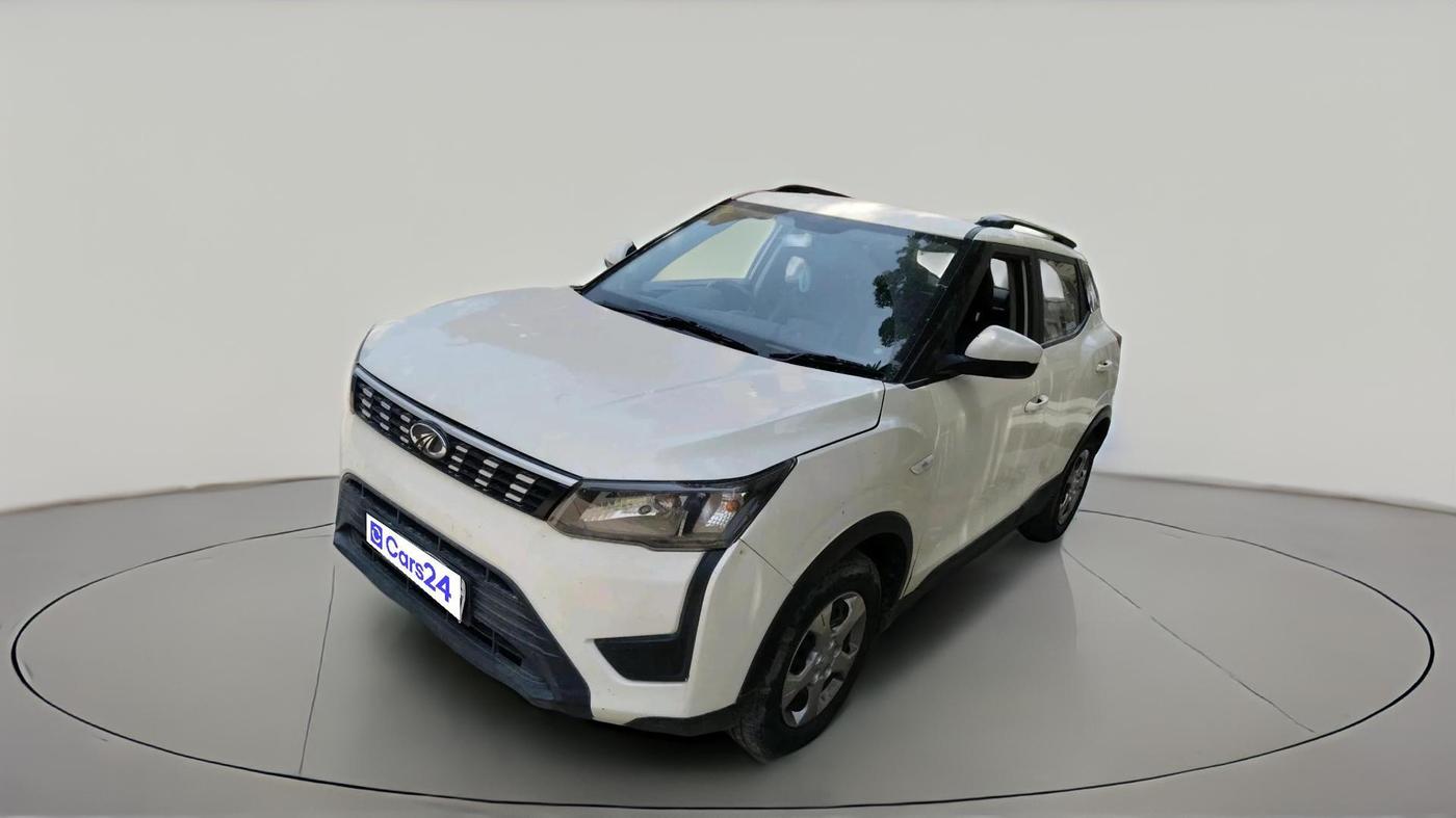 2019 Mahindra XUV300 W6 1.2 PETROL, Petrol, Manual, 58,993 km, exterior