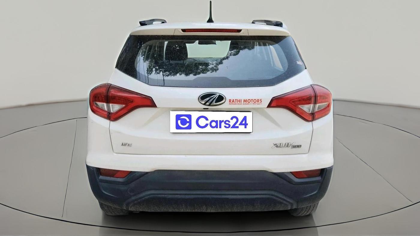 2019 Mahindra XUV300 W6 1.2 PETROL, Petrol, Manual, 58,993 km, exterior