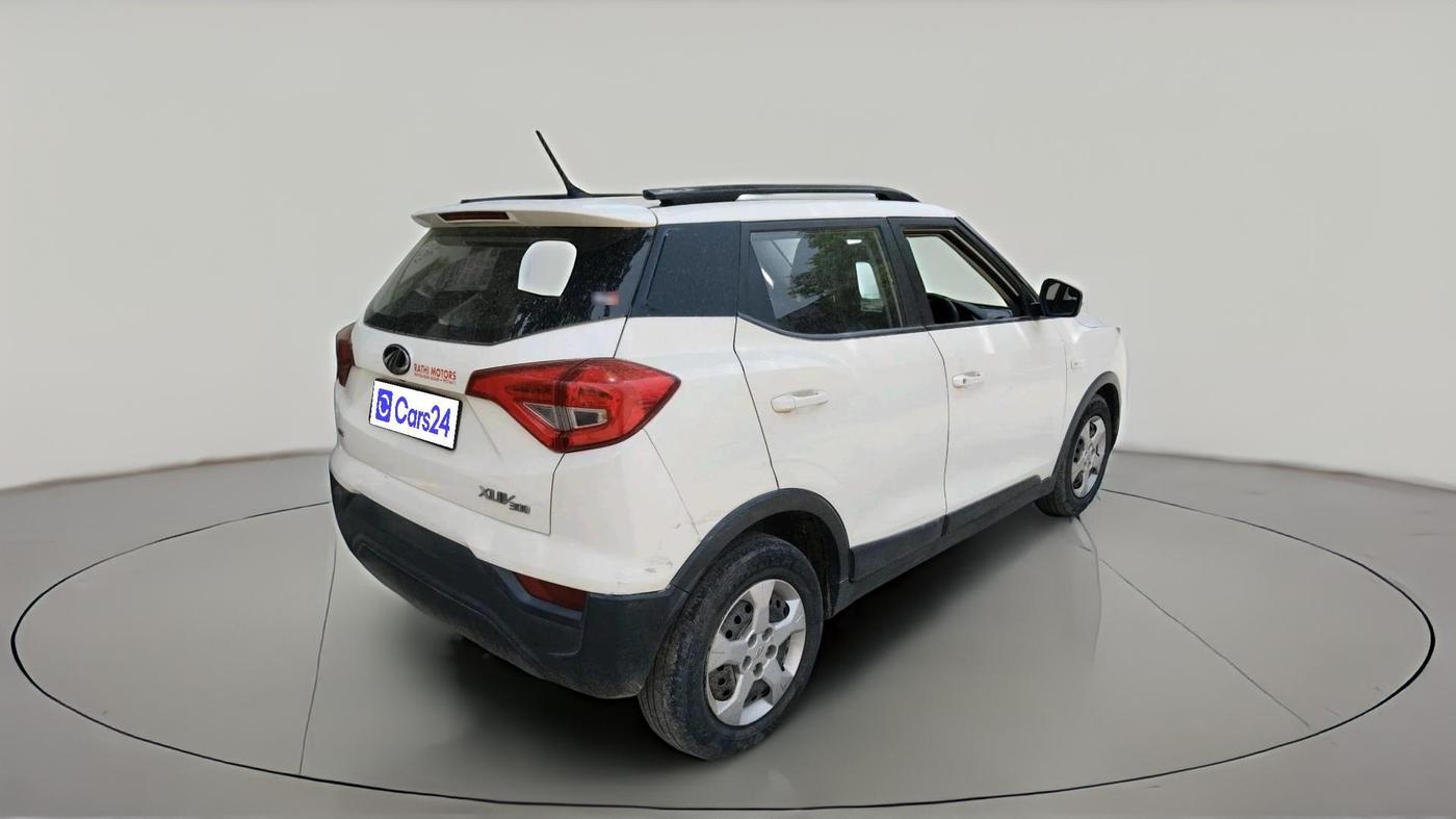 2019 Mahindra XUV300 W6 1.2 PETROL, Petrol, Manual, 58,993 km, exterior