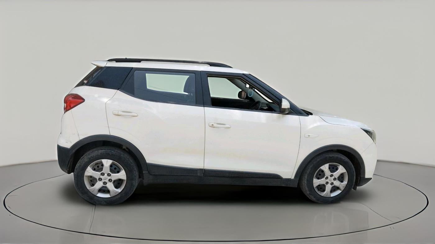 2019 Mahindra XUV300 W6 1.2 PETROL, Petrol, Manual, 58,993 km, exterior